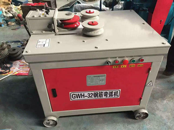 鋼筋彎弧機(jī)01.jpg